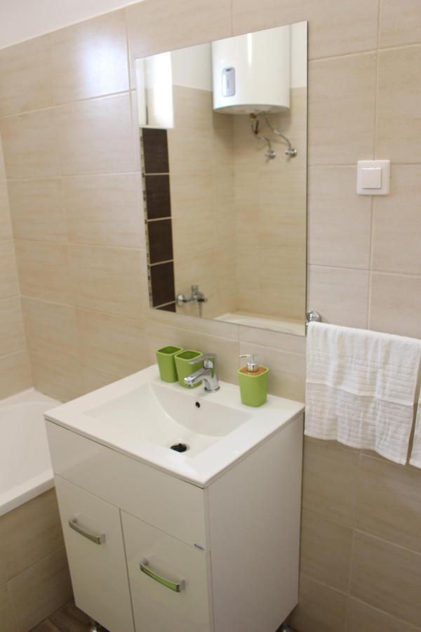 Flamingo Apartment Sarvar Exterior photo